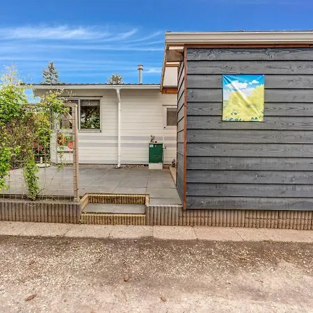 בית נופש Inviting Holiday In With Garden הושורסט