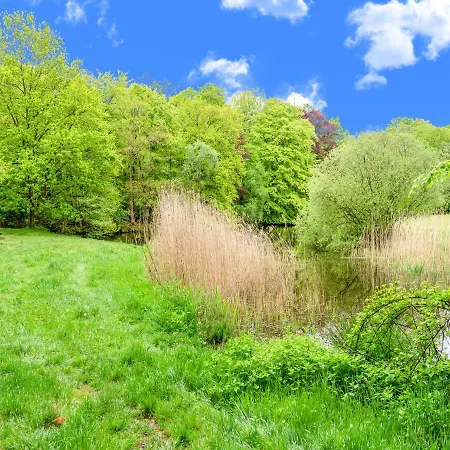 בית נופש Inviting Holiday In With Garden *